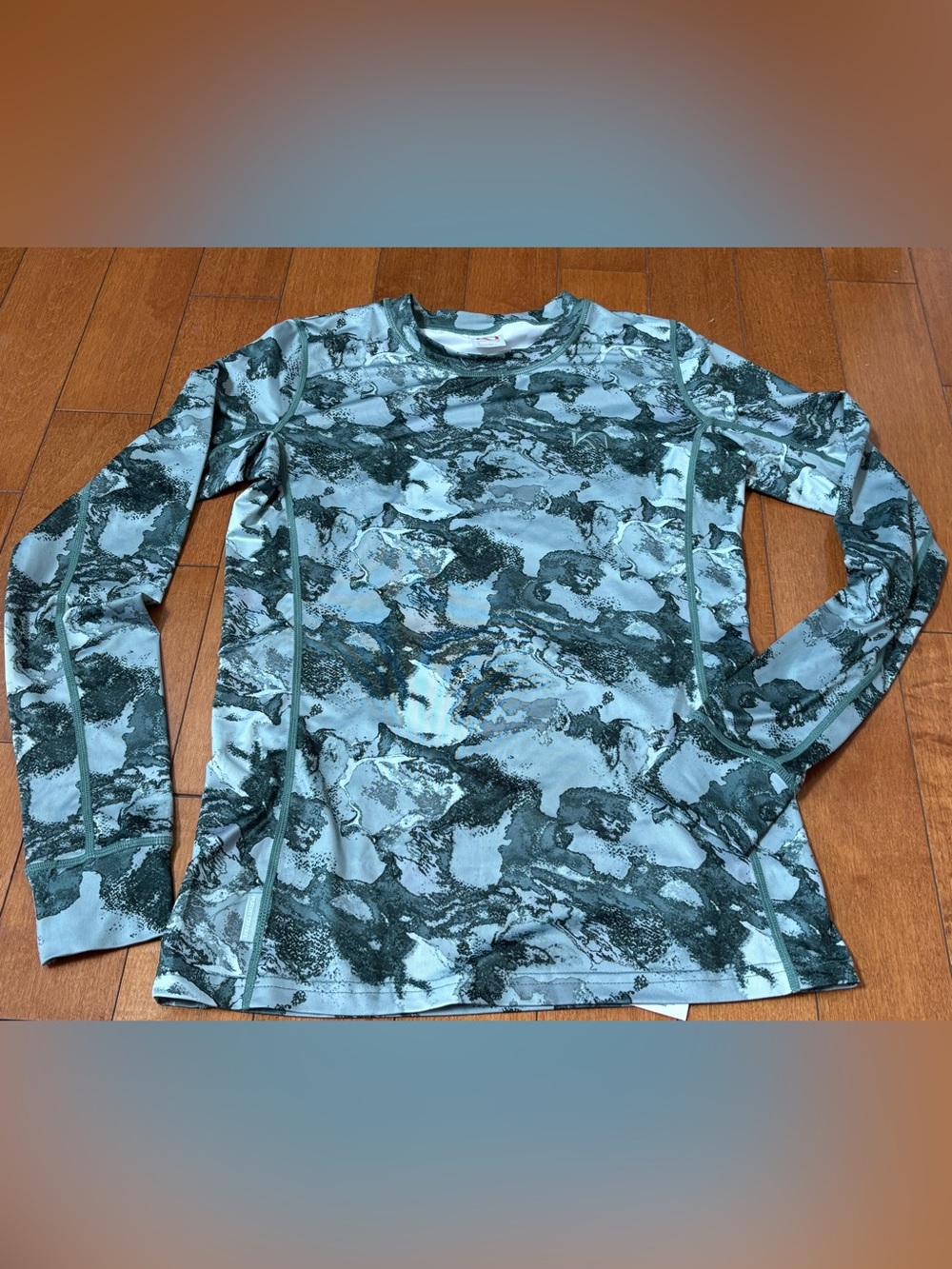 Kari Traa Women’s Small Performance Long Sleeve Shirt - Blue Green Marble Print